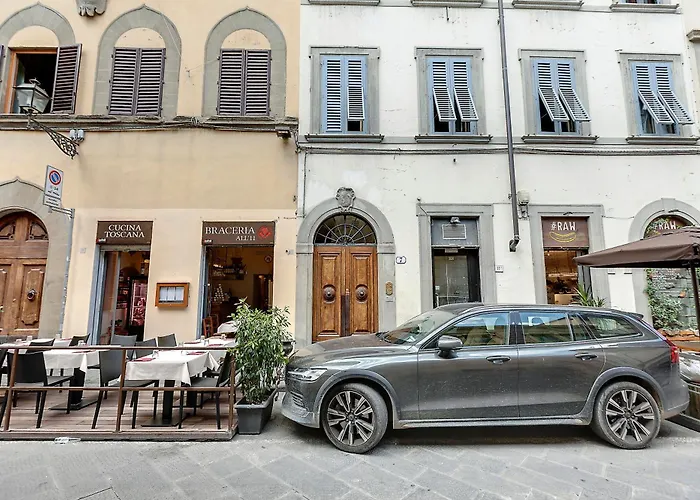 Sant'Agostino Luxury Apartment By Mamo Florence
