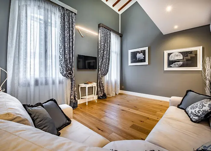 YiD Capo di Mondo Luxury apartment in florence